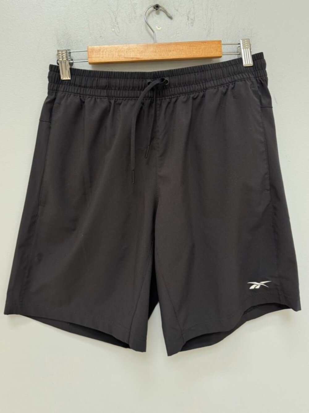 Reebok Black Running Shorts in Medium - Picture 4 of 7